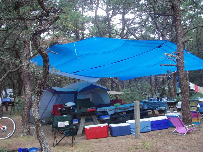 Camping: histoires de bâches - Le webzine des voyages par Louise Gaboury